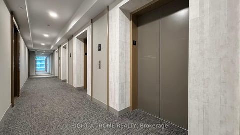 Photo 10 at 902 - 1000 Portage Parkway, Vaughan Corporate Centre, Vaughan