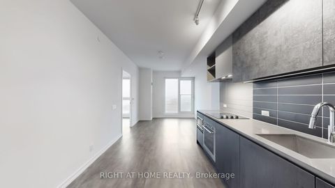 Photo 13 at 902 - 1000 Portage Parkway, Vaughan Corporate Centre, Vaughan