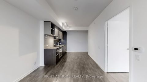 Photo 18 at 902 - 1000 Portage Parkway, Vaughan Corporate Centre, Vaughan