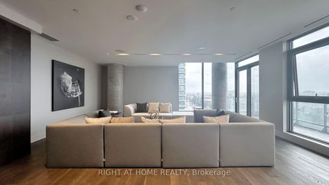 Photo 39 at 902 - 1000 Portage Parkway, Vaughan Corporate Centre, Vaughan