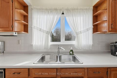 Photo 11 at 58 Dunsany Crescent, Richview, Toronto