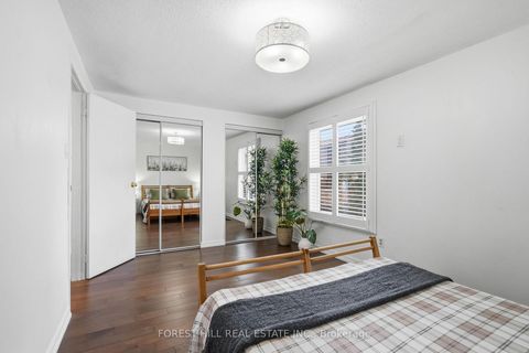 Photo 15 at 26 Laurel Valley Court, Glen Shields, Vaughan