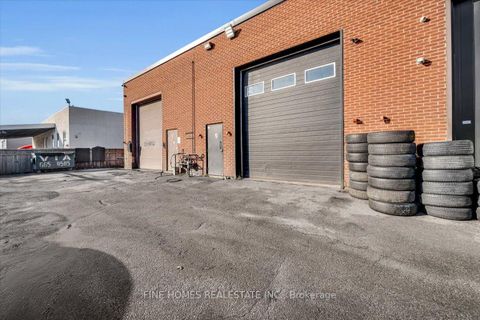 Photo 14 at 5 - 5235 Steeles Avenue W, Humber Summit, Toronto