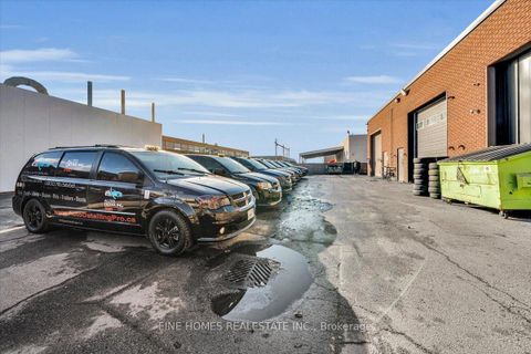 Photo 17 at 5 - 5235 Steeles Avenue W, Humber Summit, Toronto