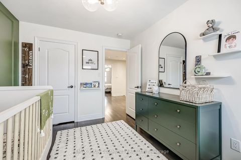 Photo 33 at 22 Lowther Avenue, Oak Ridges, Richmond Hill