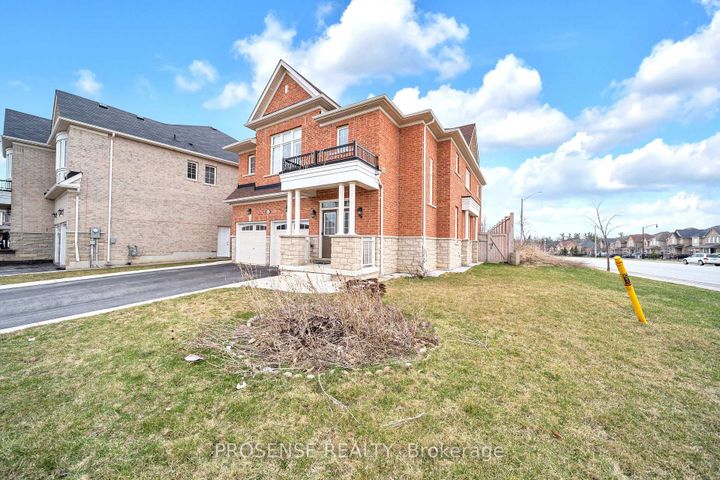 Photo 1 at 2 Timbercove Road, Credit Valley, Brampton