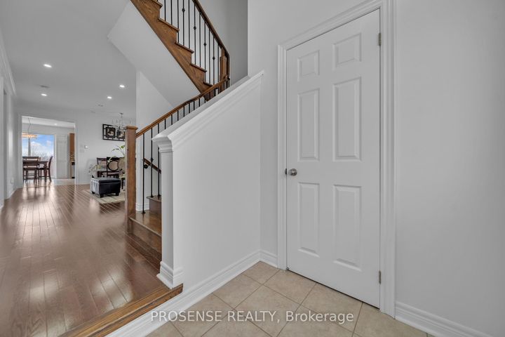 Photo 5 at 2 Timbercove Road, Credit Valley, Brampton