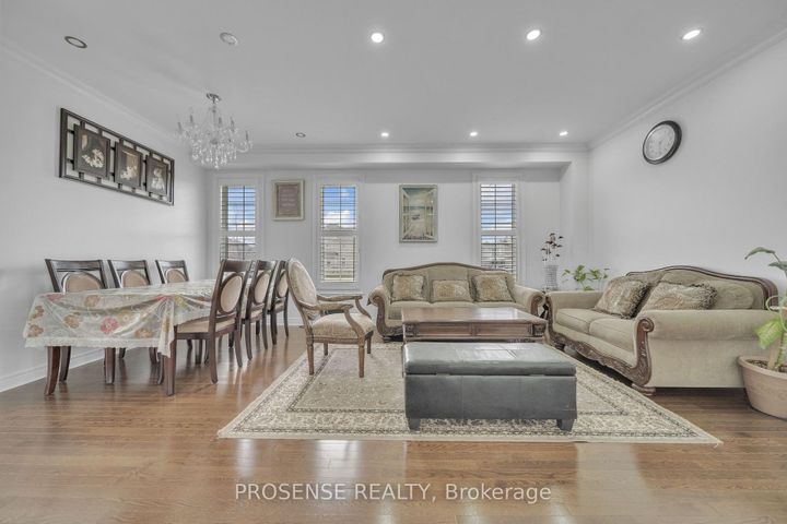 Photo 7 at 2 Timbercove Road, Credit Valley, Brampton