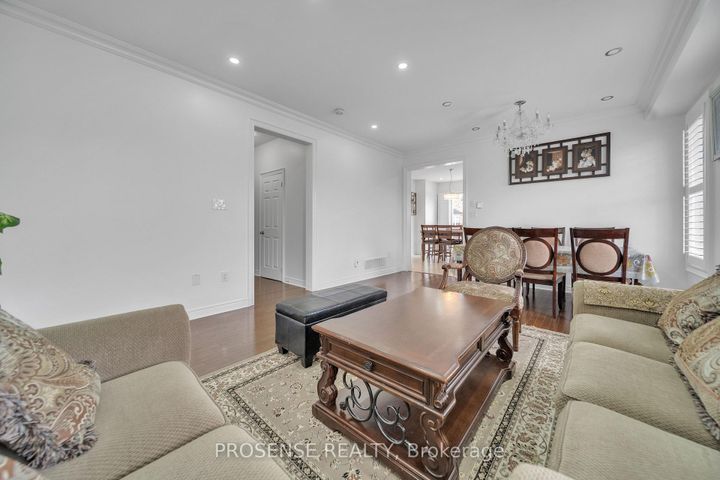 Photo 8 at 2 Timbercove Road, Credit Valley, Brampton