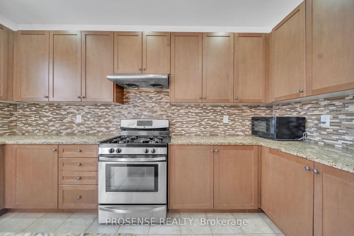 Photo 14 at 2 Timbercove Road, Credit Valley, Brampton