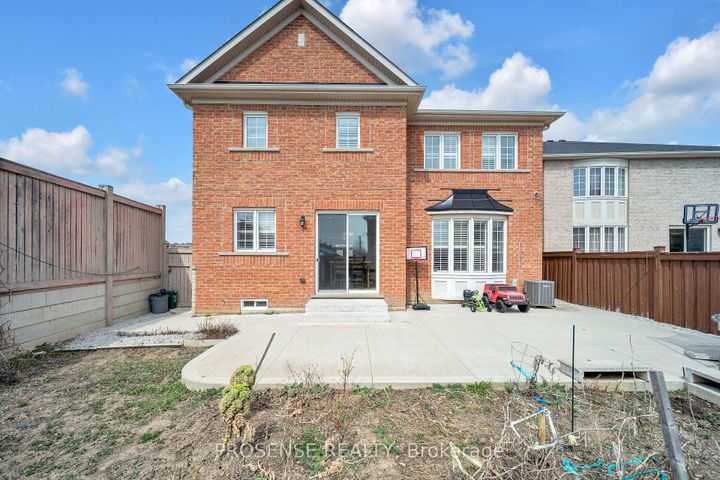 Photo 37 at 2 Timbercove Road, Credit Valley, Brampton