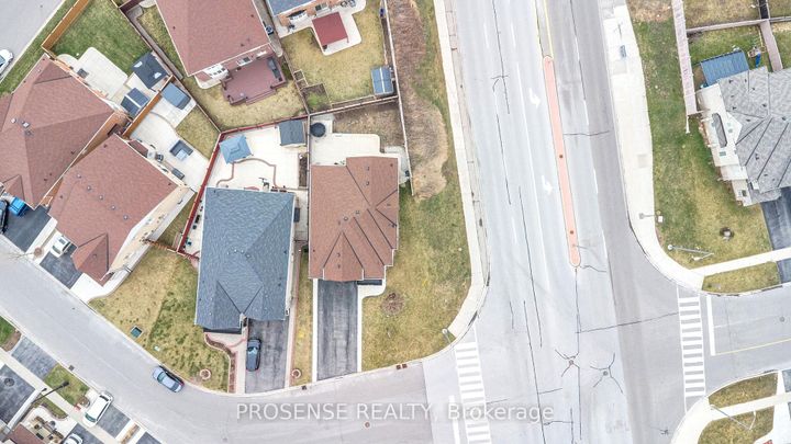 Photo 39 at 2 Timbercove Road, Credit Valley, Brampton