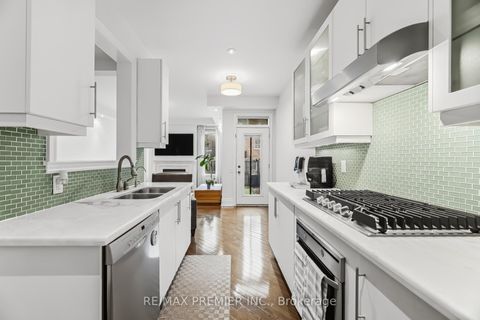 Photo 15 at 70 Torah Gate, Patterson, Vaughan