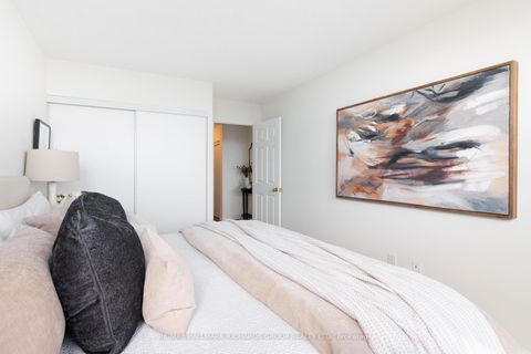 Photo 11 at 1811 - 30 Thunder Grove, Agincourt North, Toronto