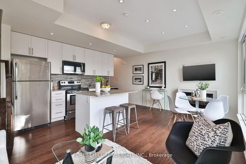 Photo 5 at 318 - 639 Lawrence Avenue W, Lawrence, Toronto