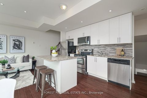 Photo 7 at 318 - 639 Lawrence Avenue W, Lawrence, Toronto