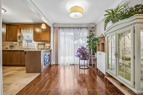 Photo 12 at 48 Holford Crescent, Sullivan, Toronto