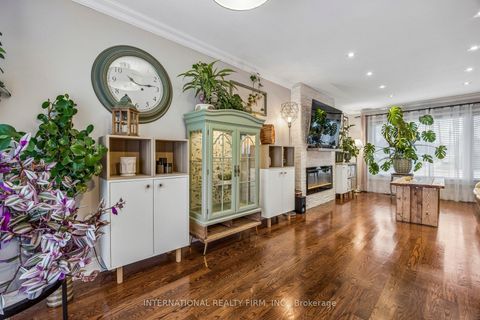 Photo 13 at 48 Holford Crescent, Sullivan, Toronto