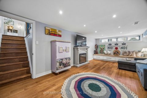Photo 32 at 48 Holford Crescent, Sullivan, Toronto
