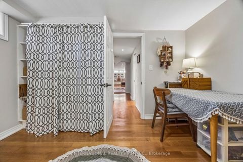 Photo 34 at 48 Holford Crescent, Sullivan, Toronto