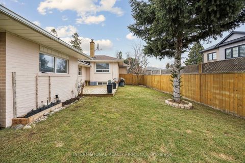 Photo 39 at 48 Holford Crescent, Sullivan, Toronto