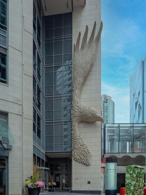 Photo 39 at 1009 - 1 The Esplanade, Waterfront Communities C8, Toronto