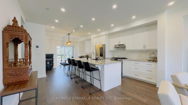 Photo 13 at 9 Briar Court, Georgetown, Halton Hills