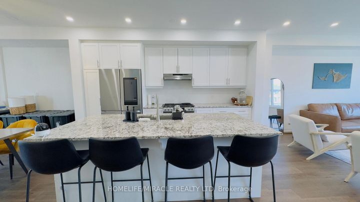 Photo 14 at 9 Briar Court, Georgetown, Halton Hills