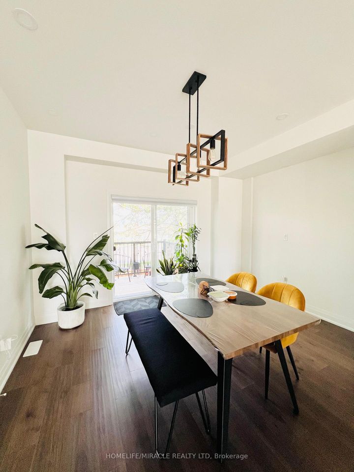 Photo 16 at 9 Briar Court, Georgetown, Halton Hills