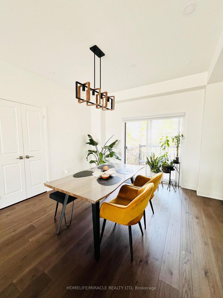 Photo 17 at 9 Briar Court, Georgetown, Halton Hills