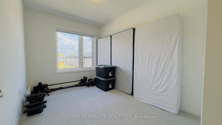 Photo 25 at 9 Briar Court, Georgetown, Halton Hills