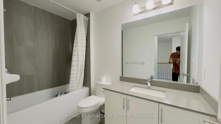 Photo 26 at 9 Briar Court, Georgetown, Halton Hills