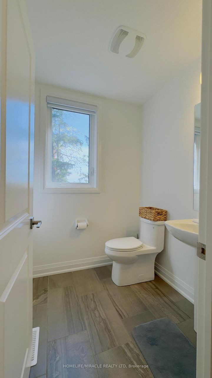 Photo 33 at 9 Briar Court, Georgetown, Halton Hills