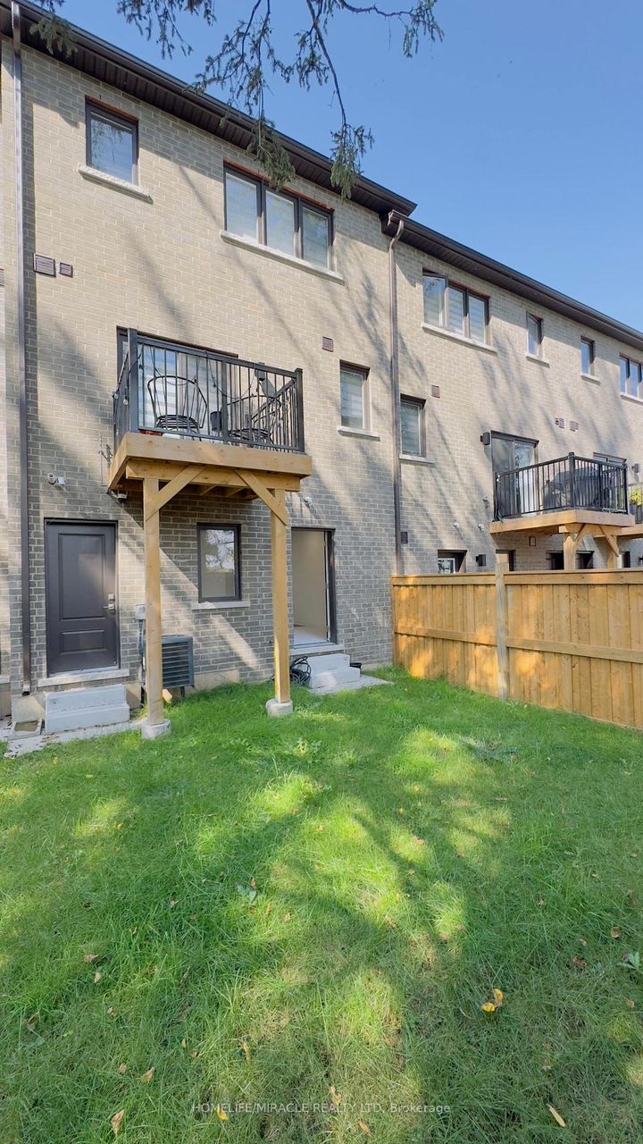 Photo 36 at 9 Briar Court, Georgetown, Halton Hills