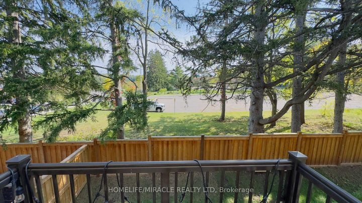 Photo 39 at 9 Briar Court, Georgetown, Halton Hills