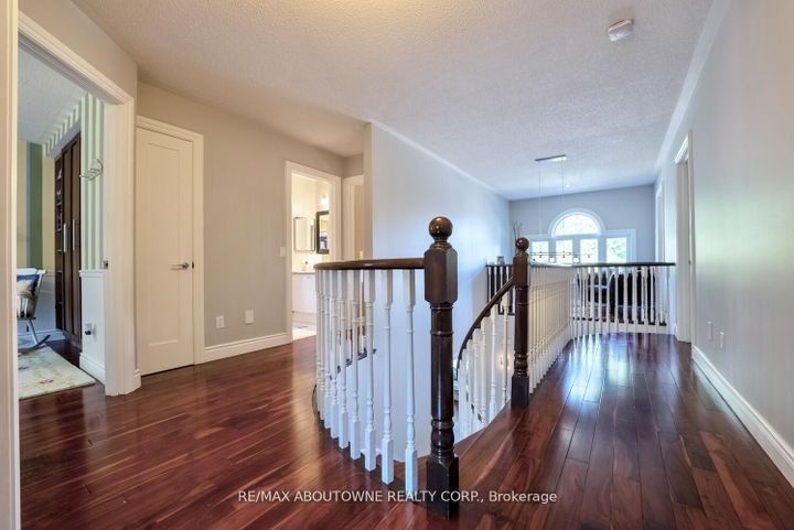 Photo 17 at 11 Morrison Creek Crescent, RO River Oaks, Oakville