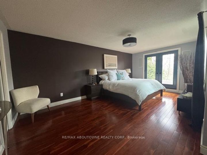 Photo 19 at 11 Morrison Creek Crescent, RO River Oaks, Oakville