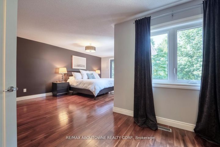 Photo 20 at 11 Morrison Creek Crescent, RO River Oaks, Oakville