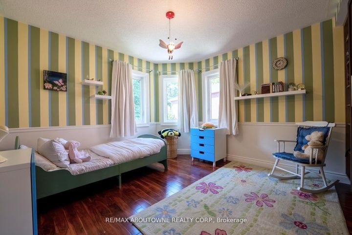 Photo 25 at 11 Morrison Creek Crescent, RO River Oaks, Oakville