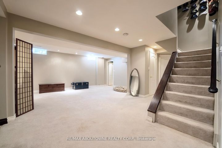 Photo 27 at 11 Morrison Creek Crescent, RO River Oaks, Oakville