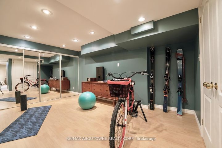 Photo 28 at 11 Morrison Creek Crescent, RO River Oaks, Oakville