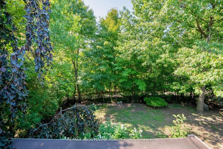 Photo 31 at 11 Morrison Creek Crescent, RO River Oaks, Oakville