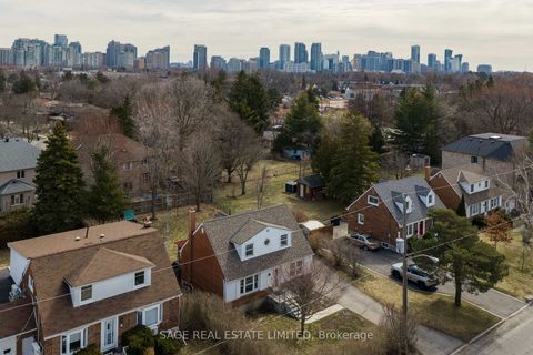 Photo 2 at 45 Grantbrook Street, Newtonbrook West, Toronto