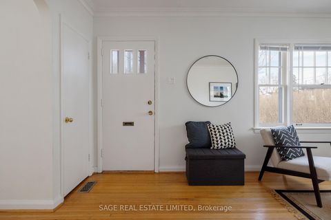 Photo 3 at 45 Grantbrook Street, Newtonbrook West, Toronto