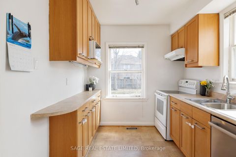Photo 11 at 45 Grantbrook Street, Newtonbrook West, Toronto
