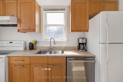 Photo 13 at 45 Grantbrook Street, Newtonbrook West, Toronto