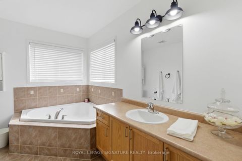 Photo 13 at 1756 Arborwood Drive, Taunton, Oshawa