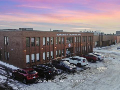 Photo 1 at 7 BRADWICK Drive, Concord, Vaughan