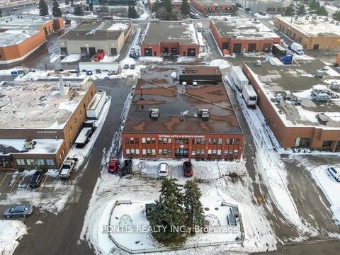 Photo 4 at 7 BRADWICK Drive, Concord, Vaughan