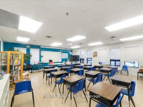 Photo 13 at 7 BRADWICK Drive, Concord, Vaughan